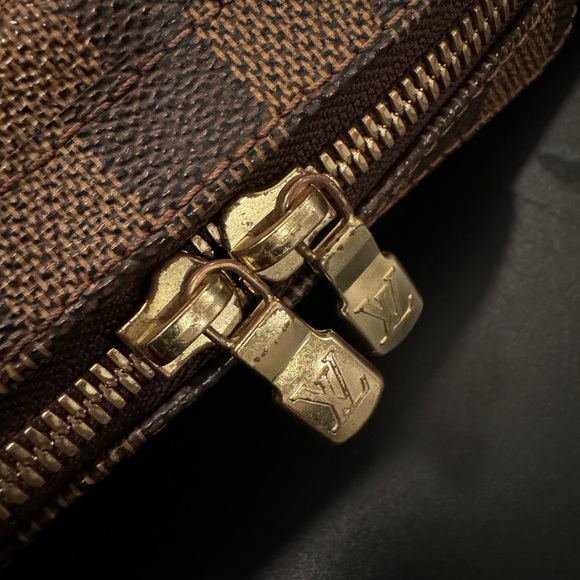 Louis Vuitton Geronimos Waist/Bum Bag Damier Canvas w/Red Interior - Picture 3 of 7